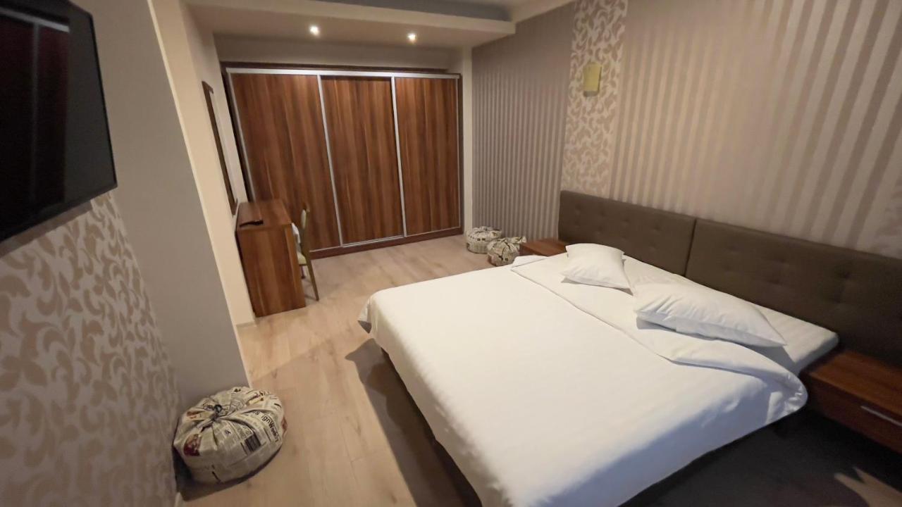 Star Hotel Tulcea Buitenkant foto